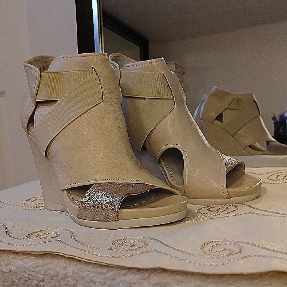 𝅺heels - Picture 3 of 10